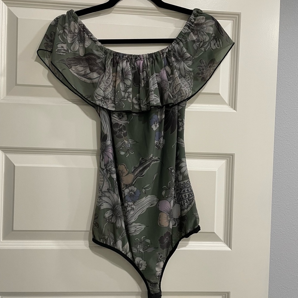 Bebe off the shoulder bodysuit size small